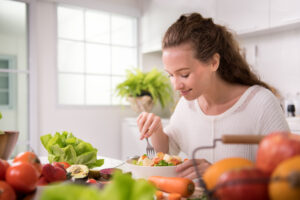 Nueve opciones para comer entre horas y cuidar la salud intestinal